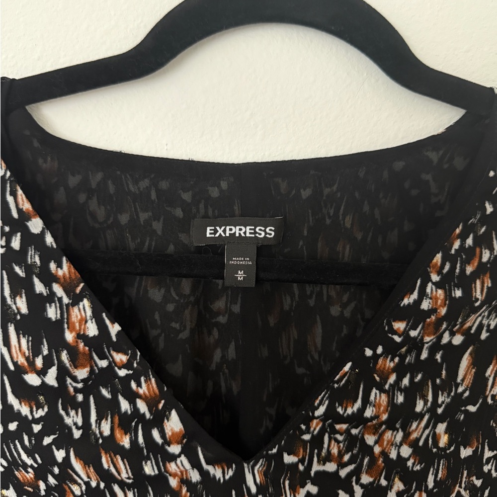 Express Black and Tan Patterned Blouse - Picture 2 of 4